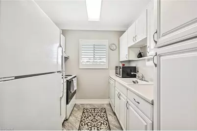 1100 Gulf Shore Blvd N #304, Naples, FL 34102 - Photo 11