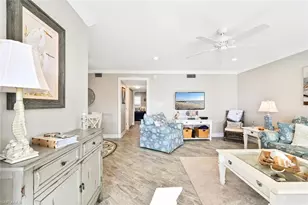 1100 Gulf Shore Blvd N, Naples, FL 34102 - Photo 3