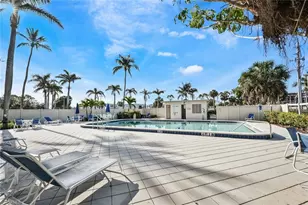 1100 Gulf Shore Blvd N, Naples, FL 34102 - Photo 25