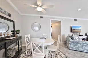 1100 Gulf Shore Blvd N, Naples, FL 34102 - Photo 9