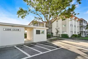 1100 Gulf Shore Blvd N, Naples, FL 34102 - Photo 1