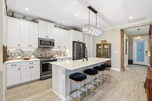 2318 Marquesa Cir, Naples, FL 34112 - Photo 11