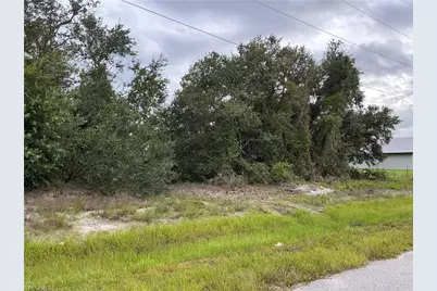 3102 51st St W, Lehigh Acres, FL 33971 - Photo 3