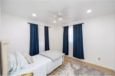 2261 11th St N, Naples, FL 34103 - Photo 17