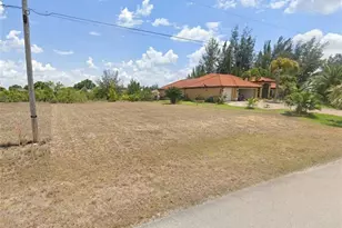 919 NE 1st Ave, Cape Coral, FL 33909 - Photo 3