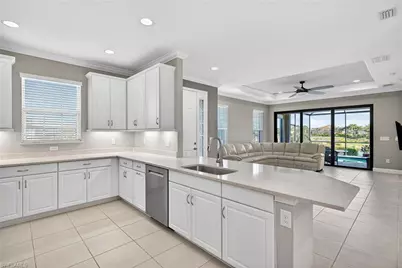 8017 Calle Canovas Ct, Naples, FL 34114 - Photo 11