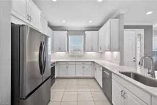 8017 Calle Canovas Ct, Naples, FL 34114 - Photo 9