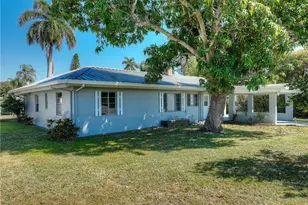 1138 Harbor Dr, Fort Myers, FL 33917 - Photo 3