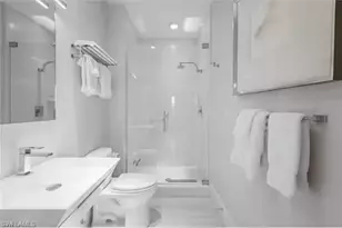 365 5th Ave S, Naples, FL 34102 - Photo 33