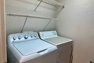 4650 St Croix Ln, Naples, FL 34109 - Photo 15