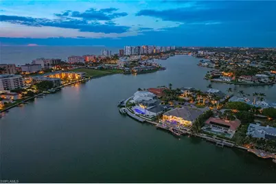 210 Bay Pt, Naples, FL 34103 - Photo 23