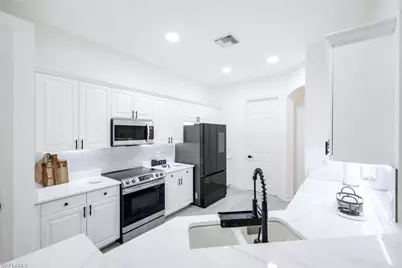 16188 Parque Ln, Naples, FL 34110 - Photo 11