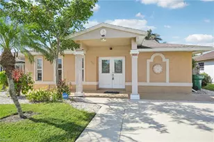 770 93rd Ave N, Naples, FL 34108 - Photo 1