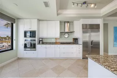 1490 5th Ave S #200B, Naples, FL 34102 - Photo 17