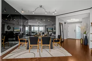 425 Cove Tower Dr, Naples, FL 34110 - Photo 7