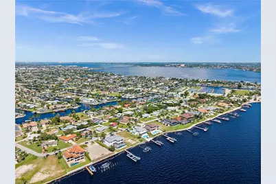 1020 Dolphin Dr, Cape Coral, FL 33904 - Photo 15