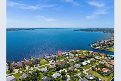 1020 Dolphin Dr, Cape Coral, FL 33904 - Photo 9