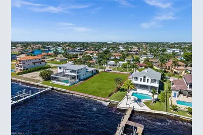 1020 Dolphin Dr, Cape Coral, FL 33904 - Photo 1