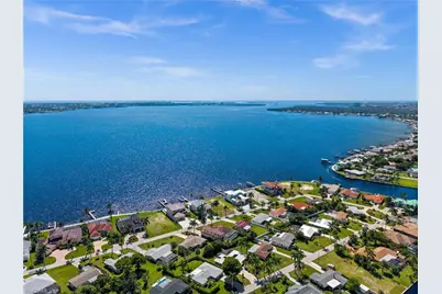 1020 Dolphin Dr, Cape Coral, FL 33904 - Photo 13