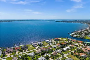 1020 Dolphin Dr, Cape Coral, FL 33904 - Photo 13