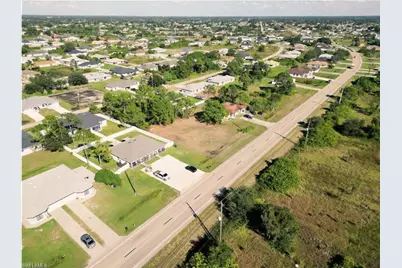 4528 Leonard Blvd S, Lehigh Acres, FL 33973 - Photo 3