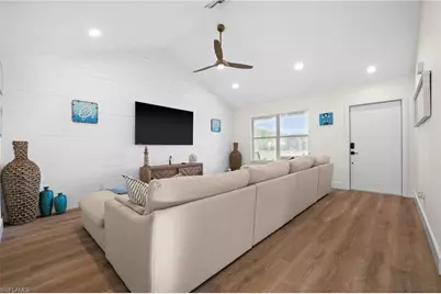 738 95th Ave N, Naples, FL 34108 - Photo 3