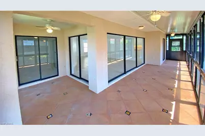 718 Reef Point Cir, Naples, FL 34108 - Photo 17