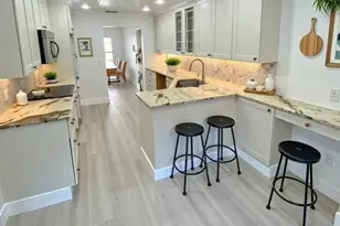 718 Reef Point Cir, Naples, FL 34108 - Photo 5