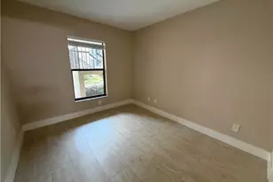 5305 Summerlin Rd, Fort Myers, FL 33919 - Photo 9