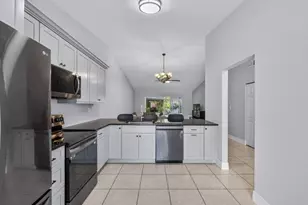 6441 Royal Woods Dr, Fort Myers, FL 33908 - Photo 5