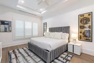 201 8th St S, Naples, FL 34102 - Photo 13