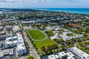 201 8th St S, Naples, FL 34102 - Photo 33