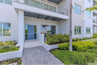 201 8th St S #104, Naples, FL 34102 - Photo 3