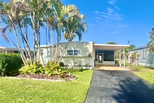 273 Cape Sable Dr, Naples, FL 34104 - Photo 3