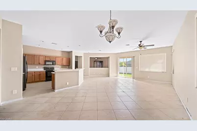 1113 NE 7th Ave, Cape Coral, FL 33909 - Photo 5