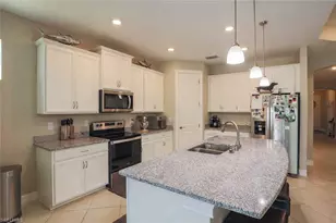 18236 Everson Miles Cir, North Fort Myers, FL 33917 - Photo 3