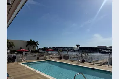 750 River Point   B3-07 Dr, Naples, FL 34102 - Photo 11