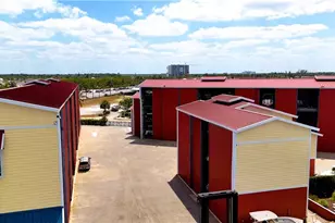 750 River Point B3-07 Dr, Naples, FL 34102 - Photo 13