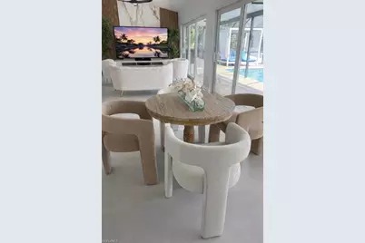 808 SW 52nd St, Cape Coral, FL 33914 - Photo 13