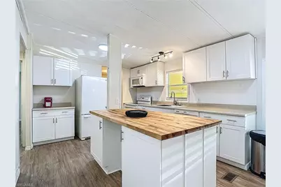 9 Moorhead Mnr #9, Naples, FL 34112 - Photo 3