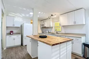 9 Moorhead Manor, Naples, FL 34112 - Photo 3