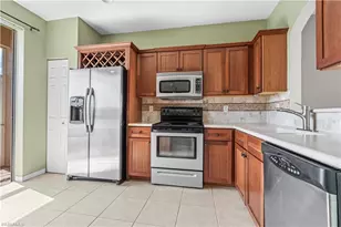 9808 Roundstone Cir, Fort Myers, FL 33967 - Photo 19