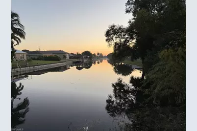 525 SE 11th Ct, Cape Coral, FL 33990 - Photo 3