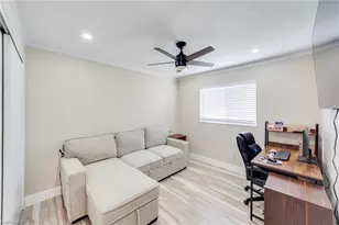 525 SE 11th Ct, Cape Coral, FL 33990 - Photo 15