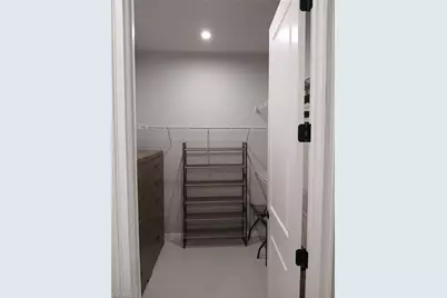 10371 Bonavie Cove Dr, Fort Myers, FL 33966 - Photo 5