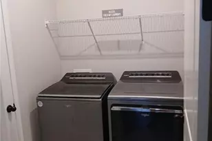 10371 Bonavie Cv Dr, Fort Myers, FL 33966 - Photo 7