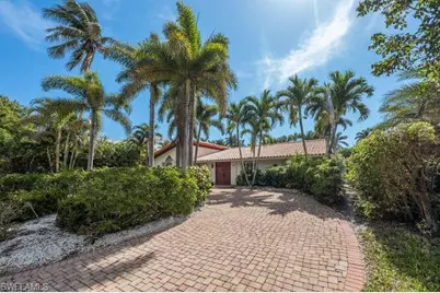 778 Broad Ct S, Naples, FL 34102 - Photo 3