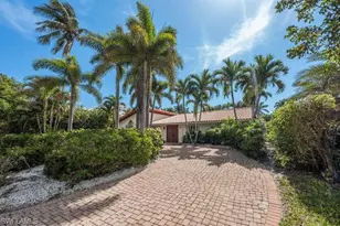 778 Broad Ct S, Naples, FL 34102 - Photo 3