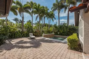 778 Broad Ct S, Naples, FL 34102 - Photo 29