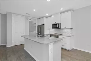 14559 Edgewater Cir, Naples, FL 34114 - Photo 5